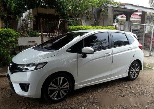 Sell White 2015 Honda Jazz at 23000 km 