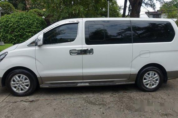 Sell White 2018 Hyundai Grand Starex at 16000 km 