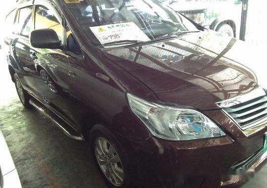 Selling Brown Toyota Innova 2014 in Marikina 