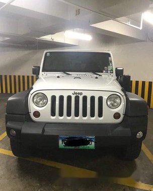 Sell White 2013 Jeep Wrangler Automatic Diesel 