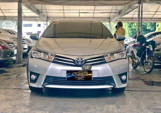 Silver Toyota Corolla Altis 2015 at 45000 km for sale