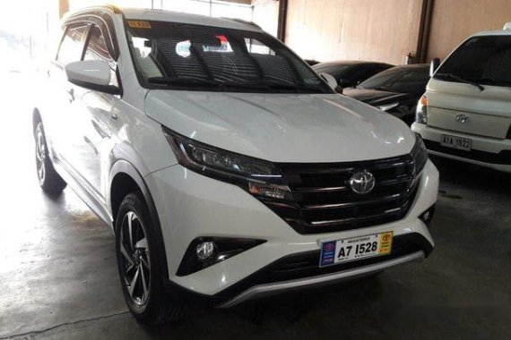 White Toyota Rush 2018 at 18000 km for sale