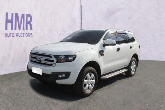 Sell White 2017 Ford Everest Manual Diesel at 28331 km 