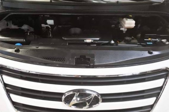 White 2017 Hyundai Grand Starex Diesel Manual for sale 