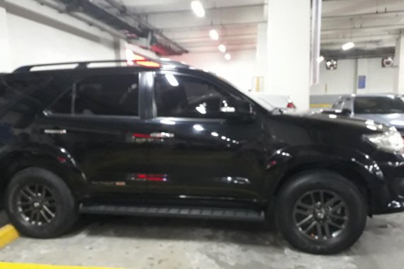 Selling Black Toyota Fortuner 2014 at 40000 km in Angeles 