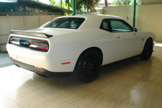 White 2017 Dodge Challenger at 3000 km for sale in Quezon City 