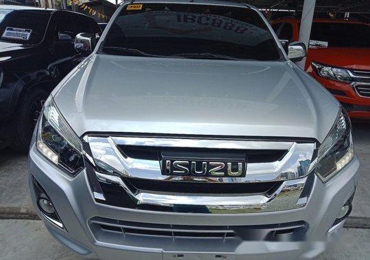 Silver Isuzu D-Max 2017 for sale in Pasig 