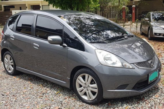 Selling Honda Jazz 2010 Hatchback Automatic Gasoline at 43933 km 