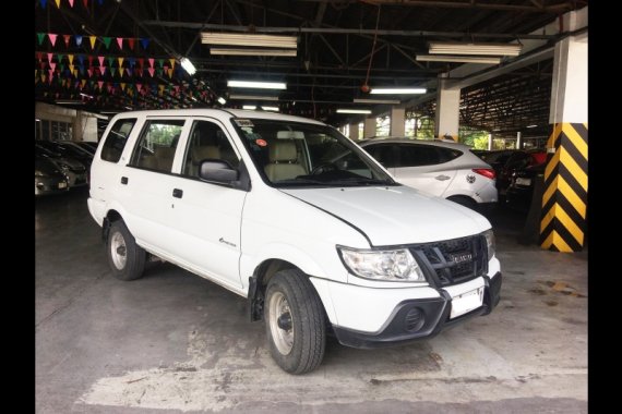 Selling Isuzu Crosswind 2014 at 88920 km 