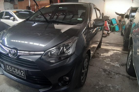 Grey Toyota Wigo 2018 at 6800 km for sale 