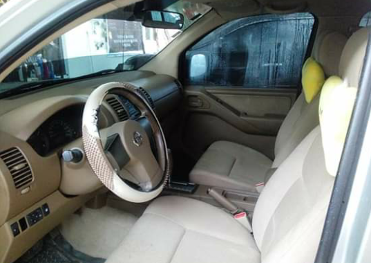 Selling Silver Nissan Navara 2008 Truck in Manila 