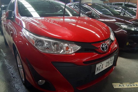 Red Toyota Yaris 2018 Manual at 9600 km for sale