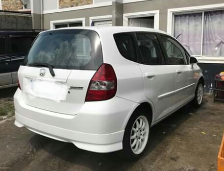 Selling Used Honda Jazz 2006 Automatic in Caloocan 