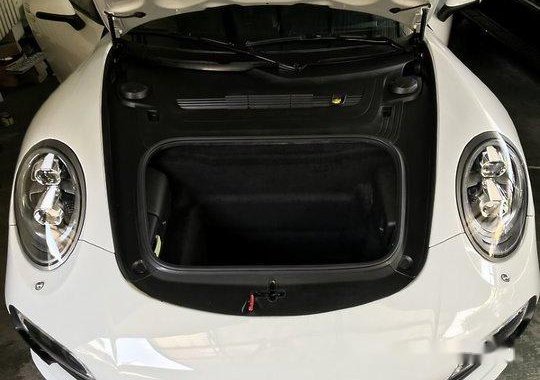 Selling White Porsche 911 2015 Automatic Gasoline at 9000 km