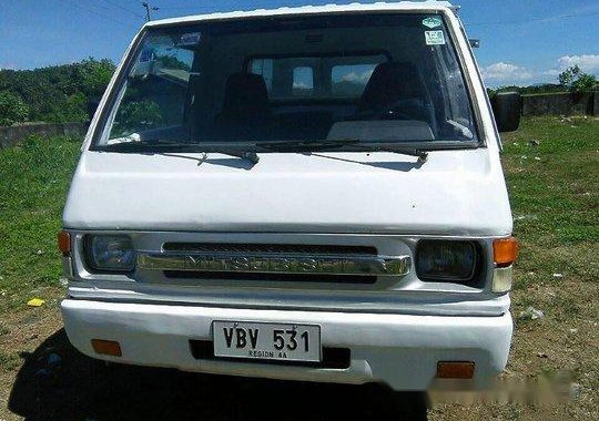 White Mitsubishi L300 2002 at 125000 km for sale 