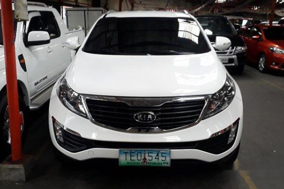 White Kia Sportage 2011 Automatic Gasoline for sale 