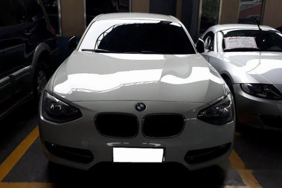 Selling White Bmw 118D 2013 at 22748 km 