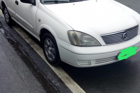 White Nissan Sentra 2006 for sale in Metro Manila 