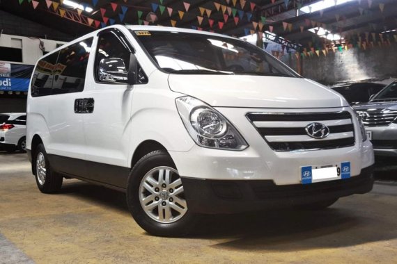 White 2017 Hyundai Grand Starex Diesel Manual for sale in Quezon City 