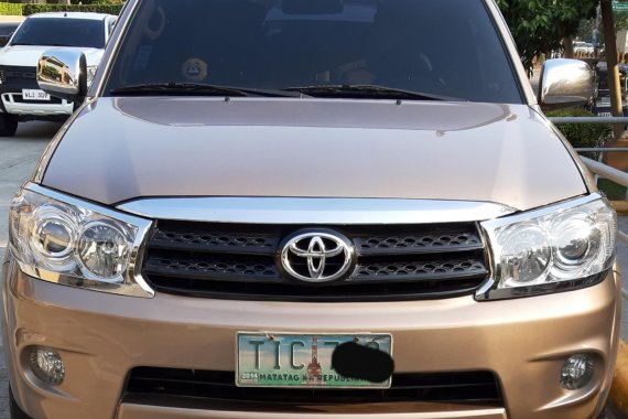Selling Used Toyota Fortuner 2011 Automatic Gasoline 