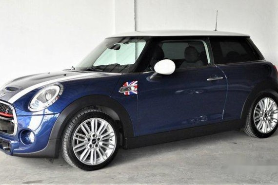 Selling Blue Mini Cooper 2015 at 18000 km 