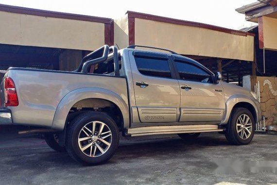 Silver Toyota Hilux 2015 for sale in Lipa 