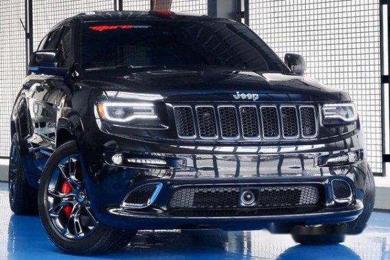 Black Jeep Grand Cherokee 2017 at 13000 km for sale 