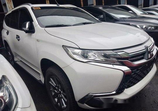 Selling White Mitsubishi Montero Sport 2017 in Makati