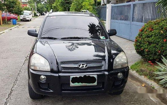 Black Hyundai Tucson 2006 at 102000 km for sale