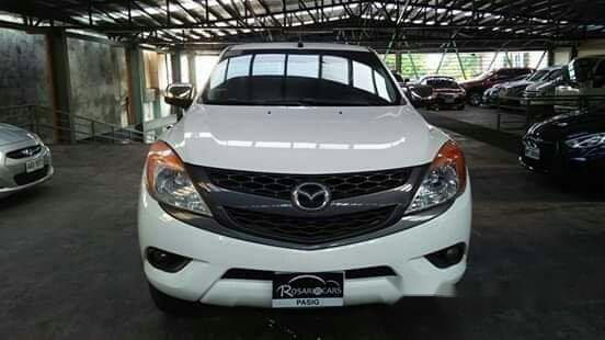 Selling White Mazda Bt-50 2016 in Pasig 