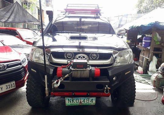 Selling Black Toyota Hilux 2009 at 78448 km 