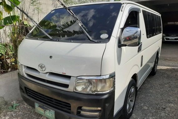 White 2007 Toyota Hiace Manual Diesel for sale 