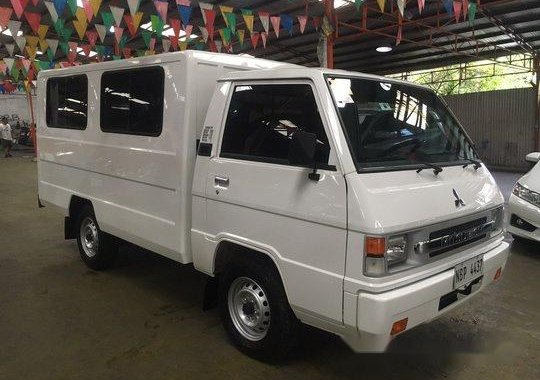 White Mitsubishi L300 2018 at 10000 km for sale 