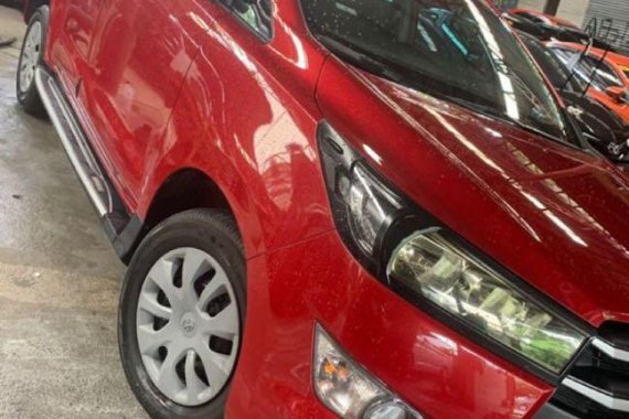 Selling Red Toyota Innova 2017 in Quezon City