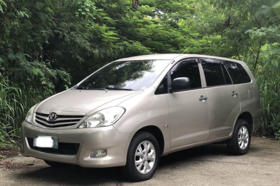 2012 Toyota Innova for sale in Quezon City 