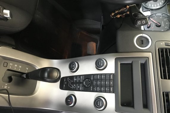 Selling White Volvo C30 2015 at 30000 km in Lipa 