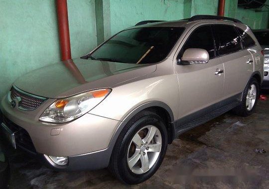 Selling Beige Hyundai Veracruz 2009 