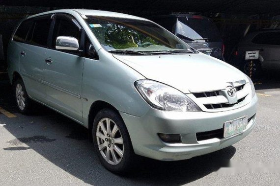 Selling Silver Toyota Innova 2005 Automatic Diesel at 93000 km