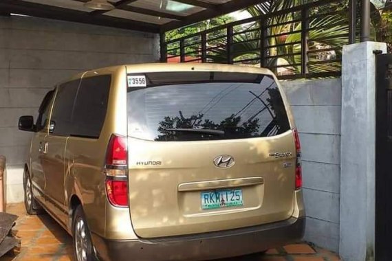 Sell Used 2010 Hyundai Starex in Caloocan 