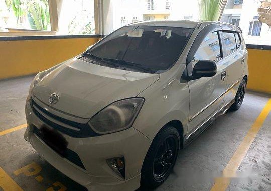 Sell White 2016 Toyota Wigo Automatic Gasoline at 45000 km 
