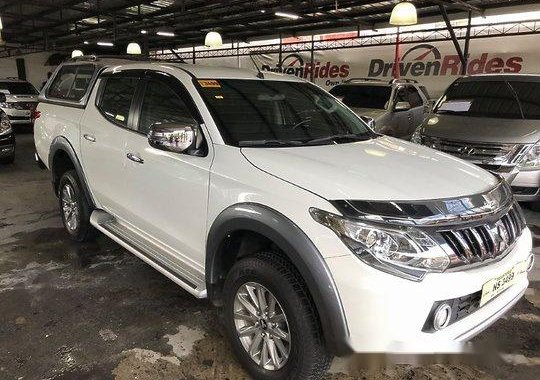 Selling Mitsubishi Strada 2017 Manual Diesel 