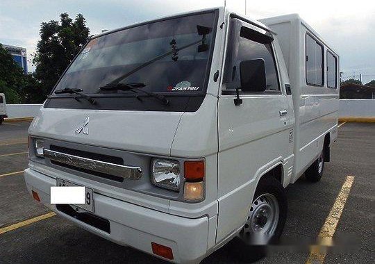 Selling White Mitsubishi L300 2015 Manual Diesel 