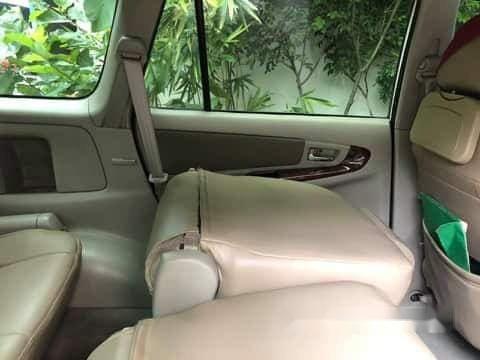 White Toyota Innova 2016 at 50000 km for sale