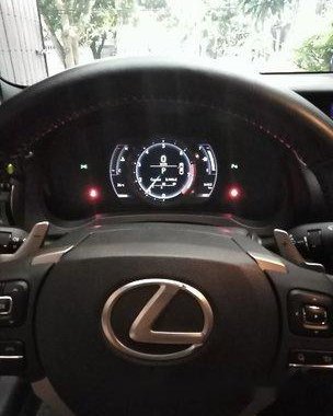 Sell White 2017 Lexus Is 350 at 5000 km 