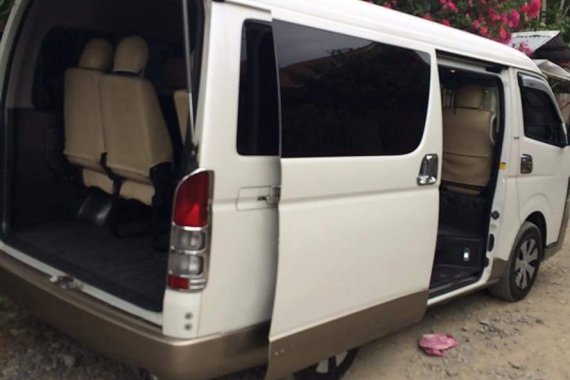 Sell Used 2012 Toyota Hiace Van at 14000 km 