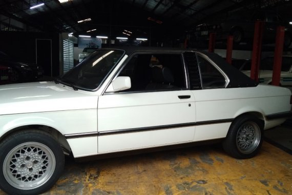 Selling White Bmw 320I 1991 Automatic in Makati 