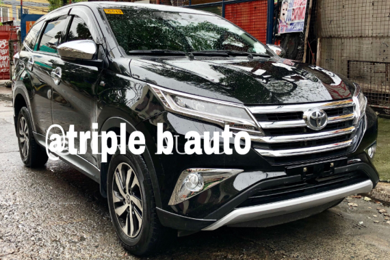 Black Toyota Rush 2018 at 18000 km for sale 