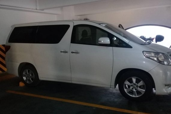 Selling 2nd Hand Toyota Alphard 2011 at 50000 km 