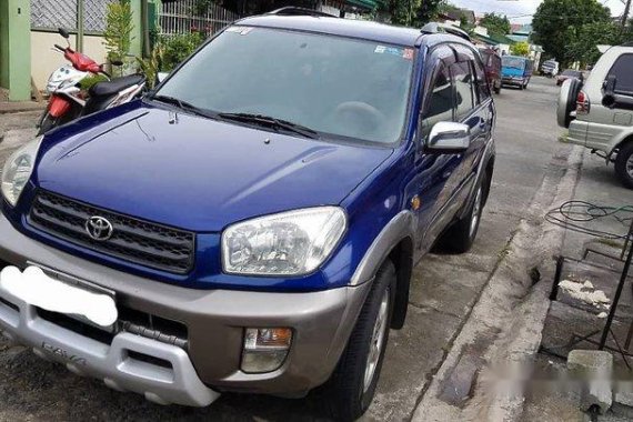 Selling Blue Toyota Rav4 2002 Automatic Gasoline