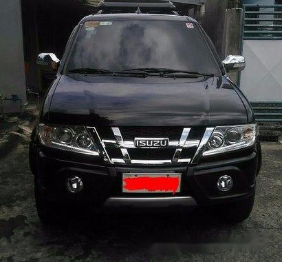 Selling Black Isuzu Crosswind 2014 Manual Diesel at 23000 km 